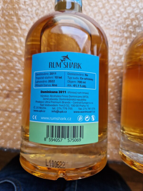 Rum Shark Dominicana 2011 SV Barrel 5 0,7l 61,1% (karton) - Image 2